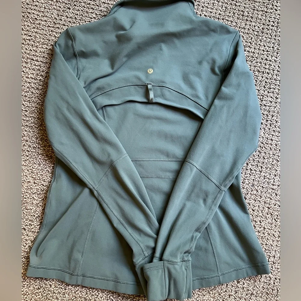 Lululemon Define Nulu Jacket in Dark Forest/Gold Sz 14 - Picture 2 of 3